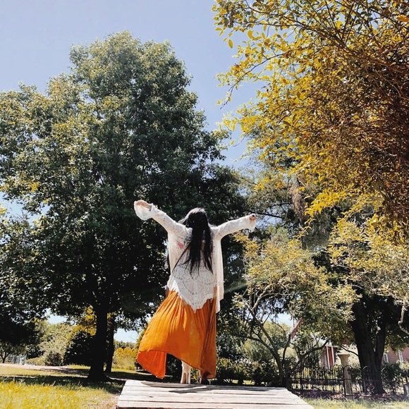 Embroidered Bohemian Crochet Kimono Duster - Picture 6 of 10